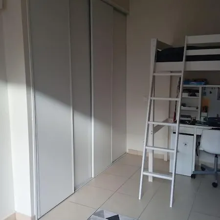 T3 53m² Dans Maison Ville, Terrasse, Jardinet Toulon