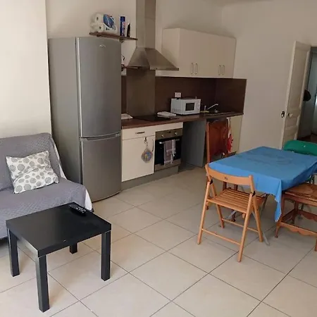 Apartment T3 53m² Dans Maison Ville, Terrasse, Jardinet